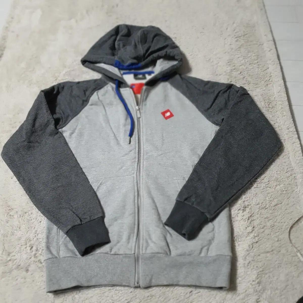 뉴발란스 집업 후드티 95
