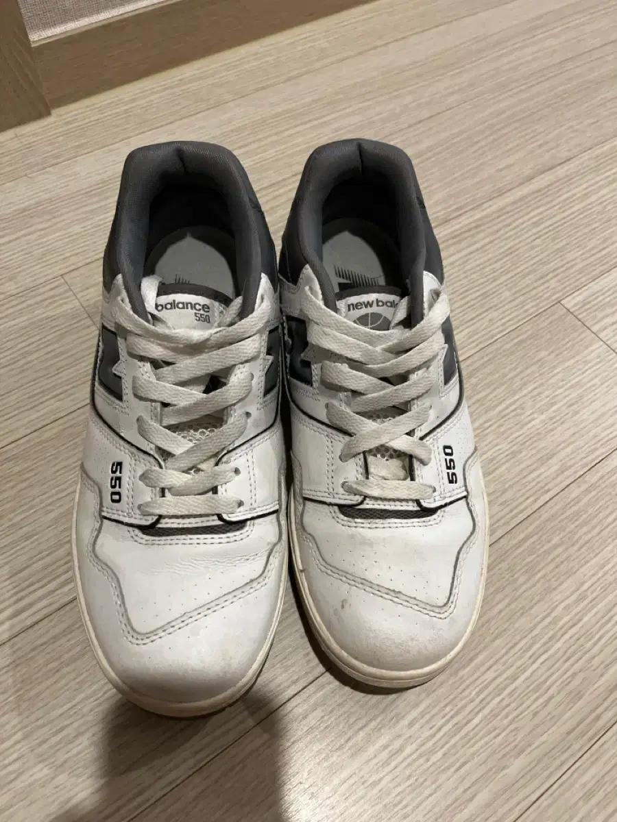 뉴발란스 550 흰색 스니커즈