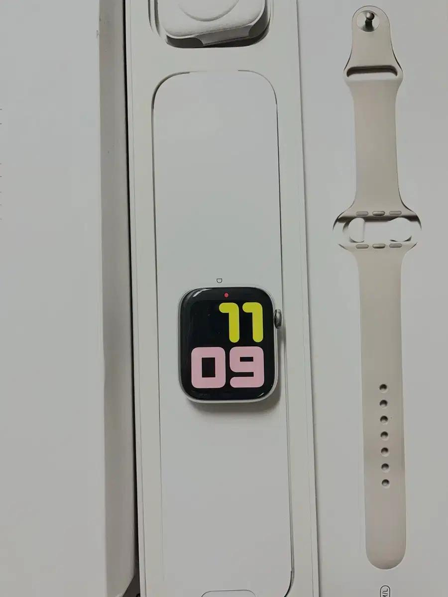 애플워치8스테인리스 45mm 실버 SSS급