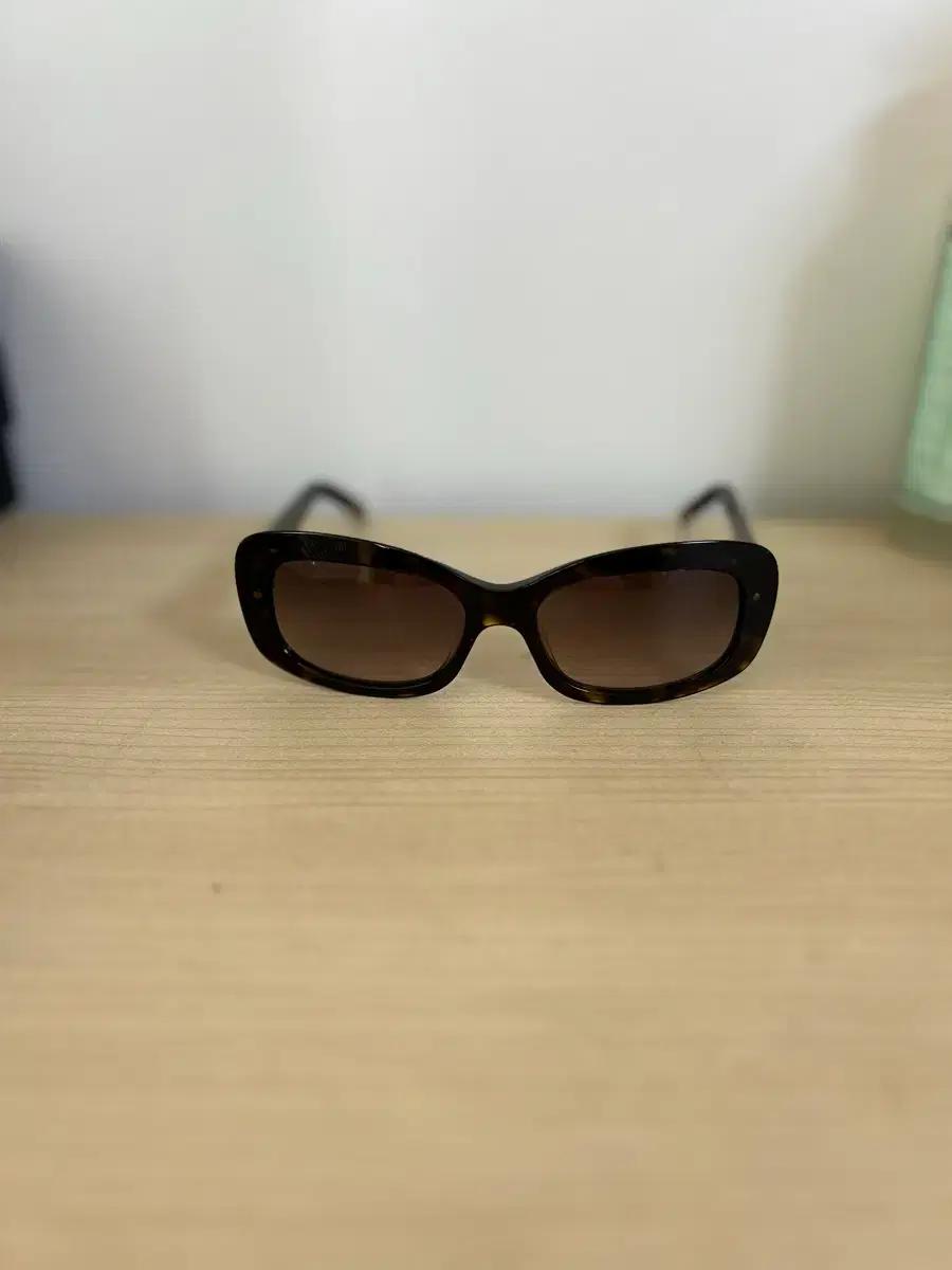 Fendi 펜디 선글라스 FS5131 정품 / 이태리 제작 / 상태 좋음