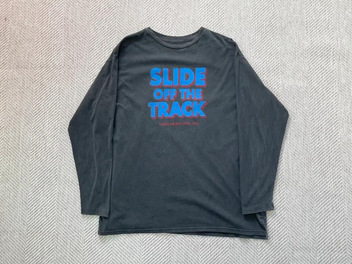 Slide of the track 1983 투어 롱슬리브 J04057