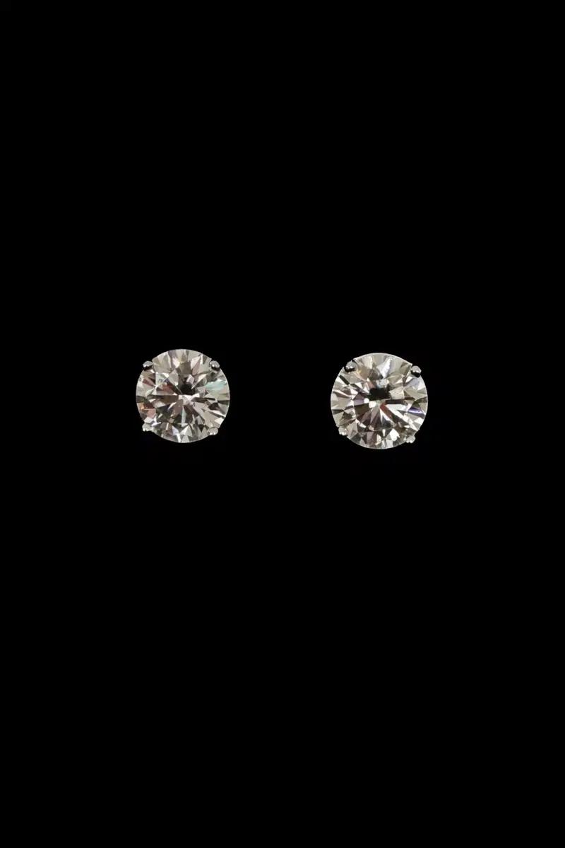 2CT Stud Earrings (스터드 이어링) 귀걸이