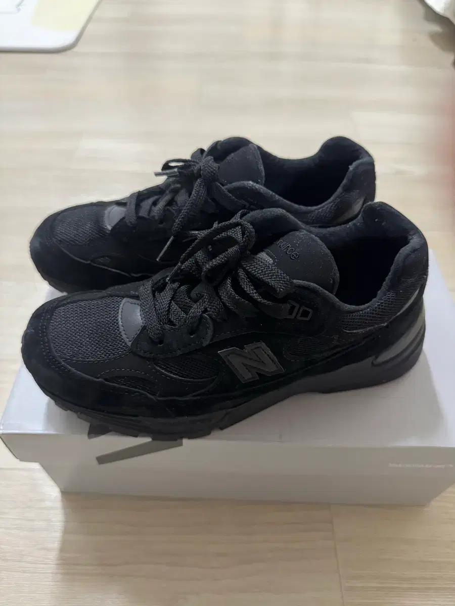 뉴발란스 992 여성 트리플 블랙 230