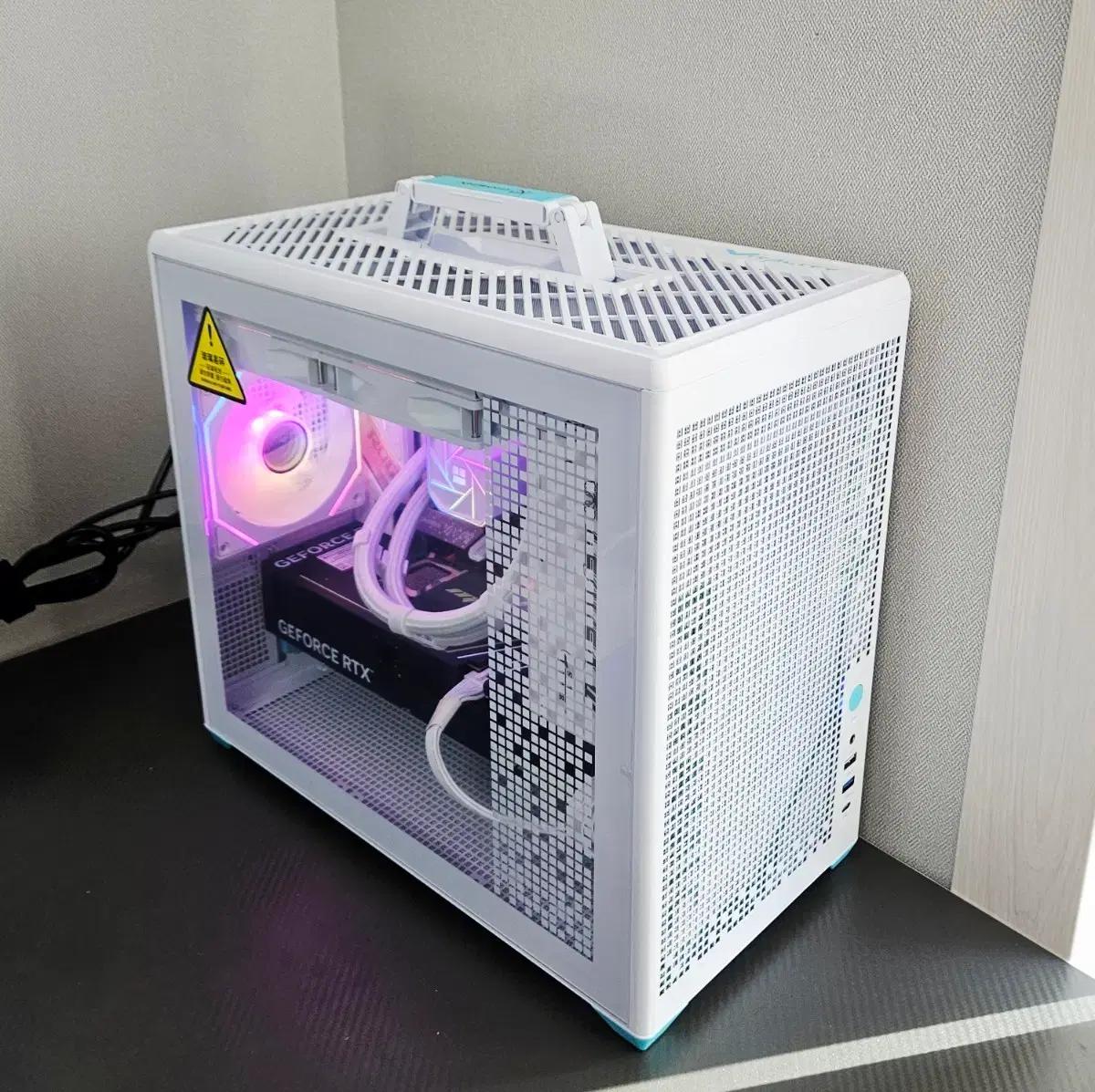인텔 265K , 5070 TI , 64GB , 1TB