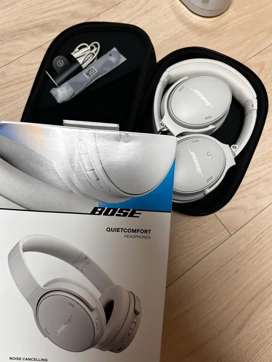 보스 QC헤드폰 화이트스모크