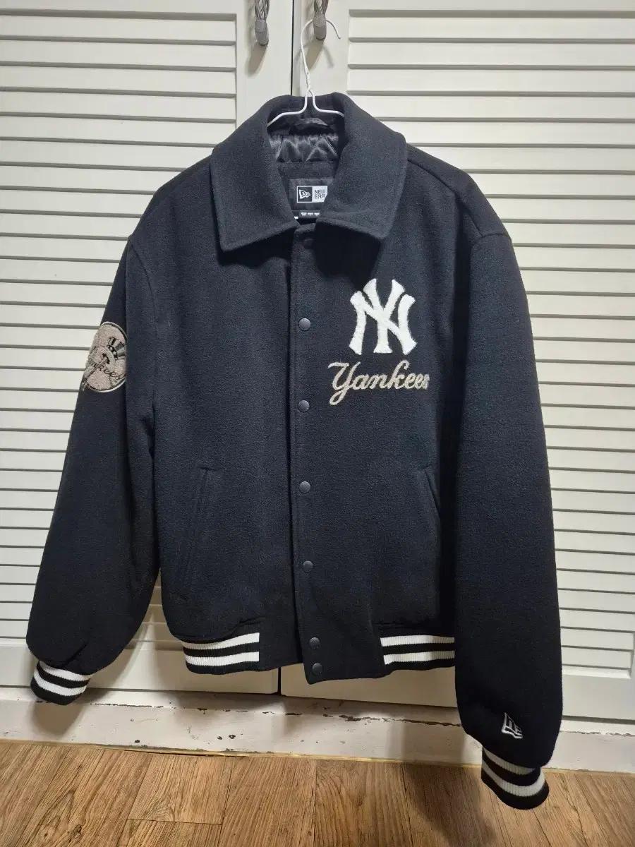 뉴에라 MLB 뉴욕 양키스 바시티 자켓 (급처)