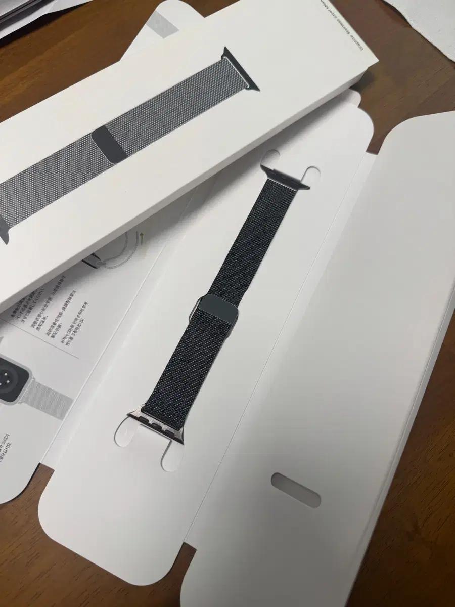 [애플정품] 밀레니즈루프 40mm 그라파이트