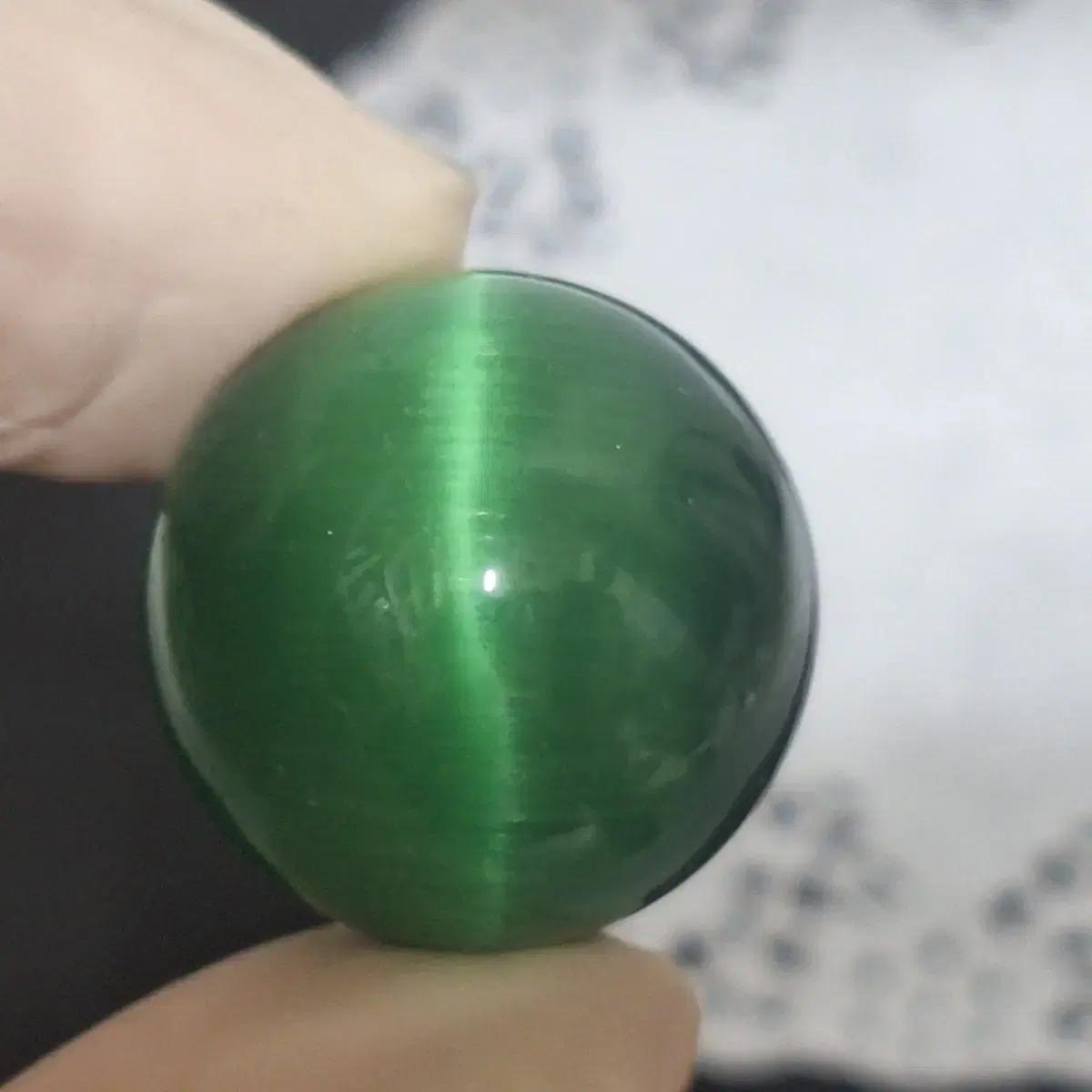 행운과번영의채도얀시광학현상 그린캣츠아이 sphere