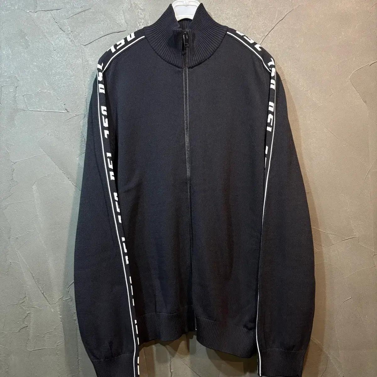[L] DIESEL 디젤 니트 집업