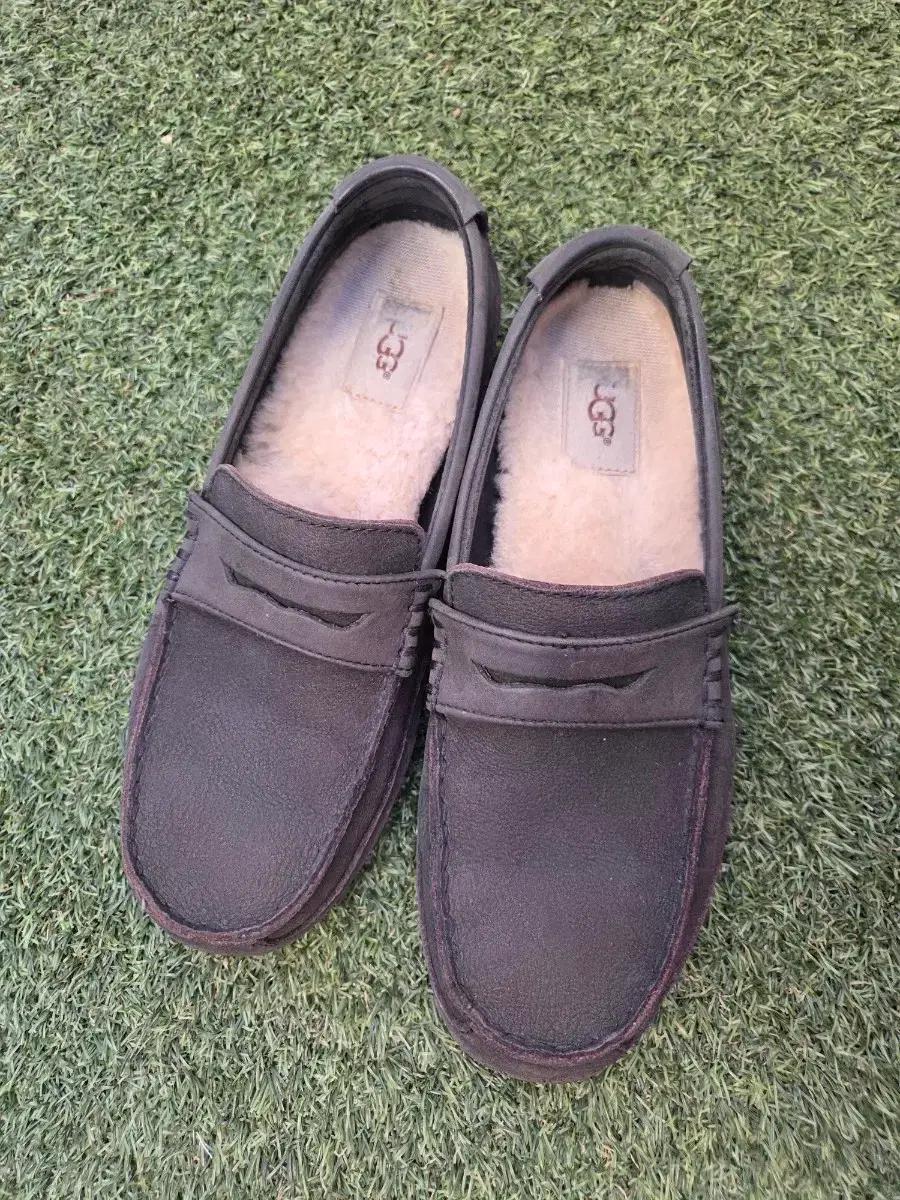 UGG 남성 모카신 블랙 255mm