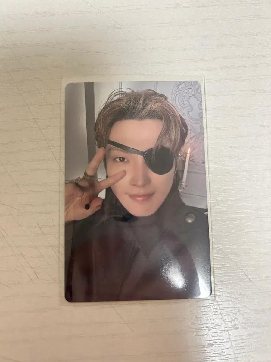 에이티즈 홍중 포카