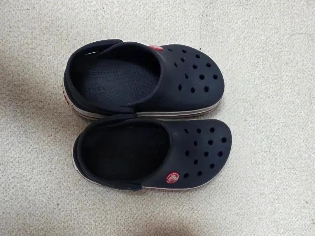 크록스 샌들 네이비