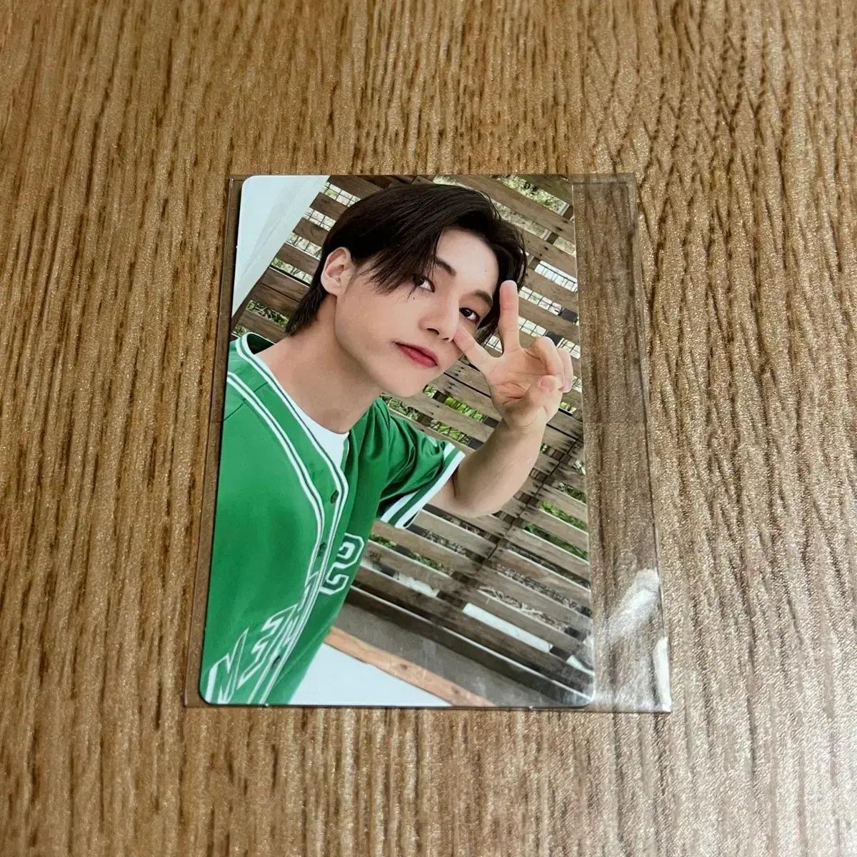 에이티즈 우영 ATEEZ 2023 summer photobook 알라딘