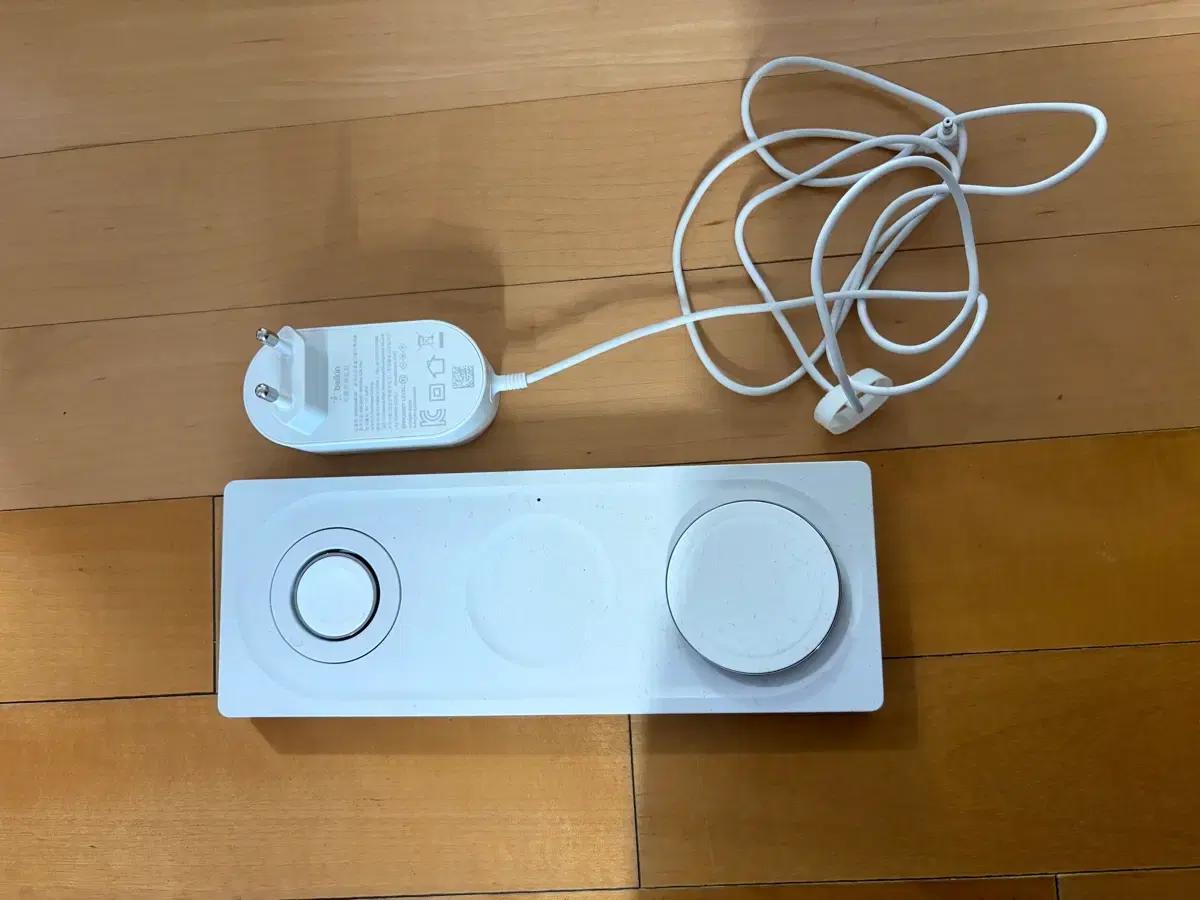 벨킨 3in1 무선 충전기 WIZ016 화이트