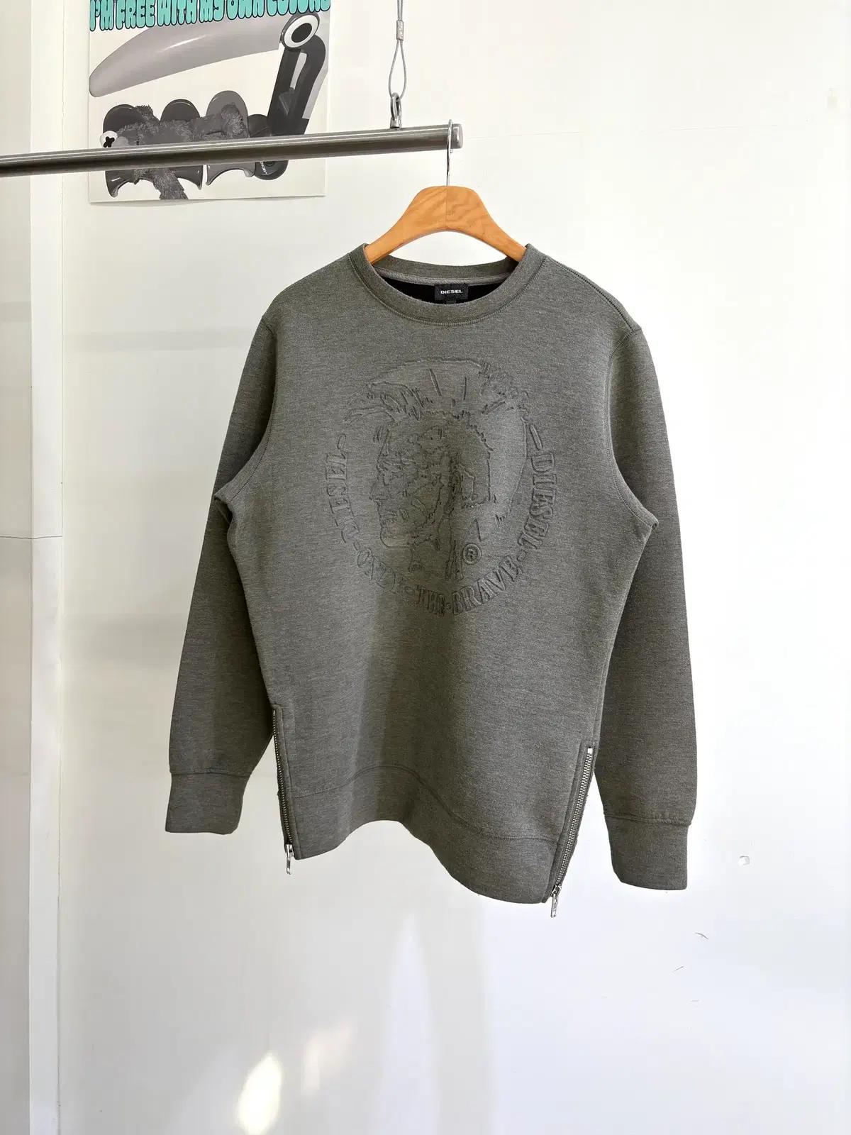 DIESEL 맨투맨
