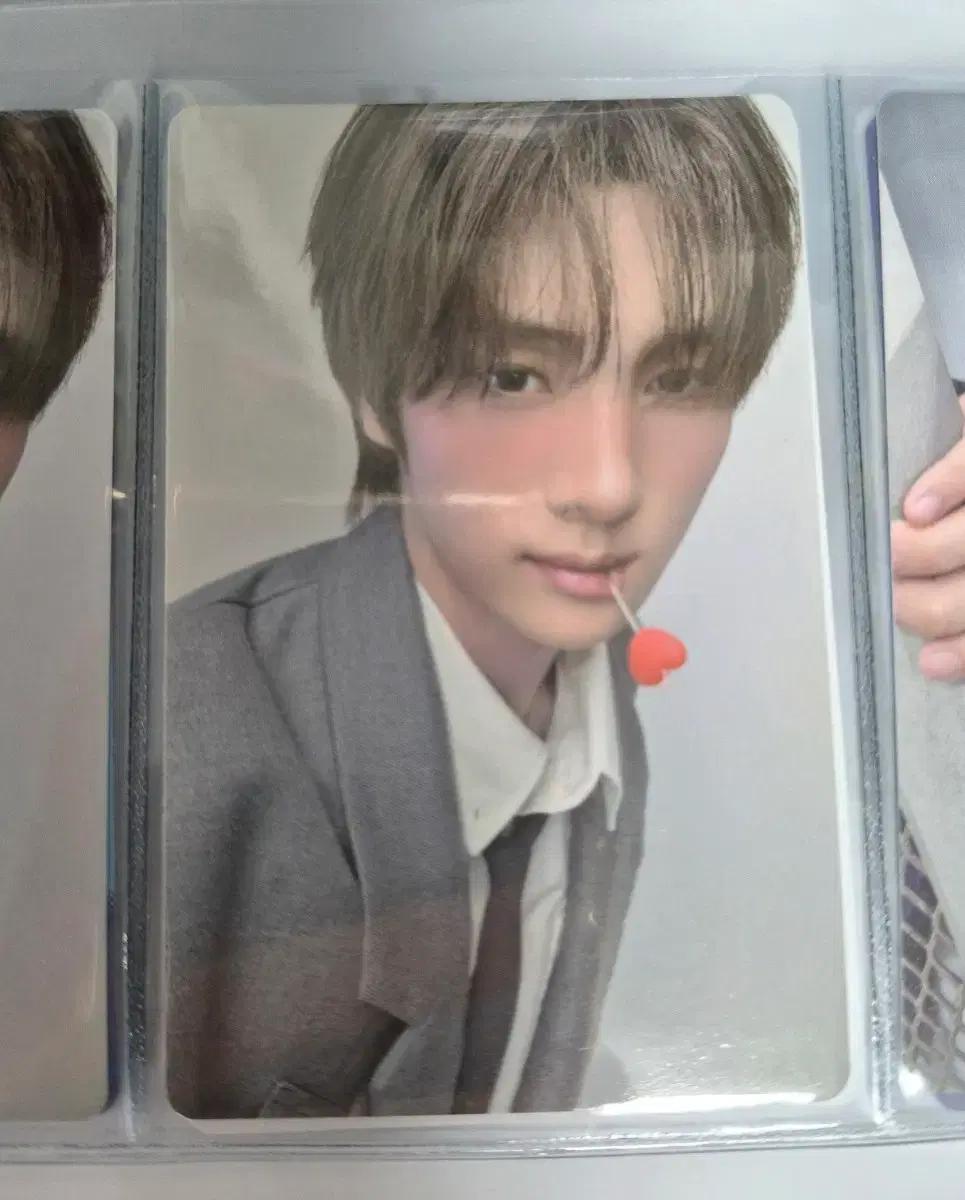 투어스 영재 포카 판매합니다!