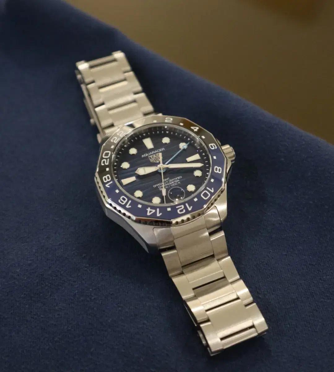 태그호이어 아쿠아레이서 GMT