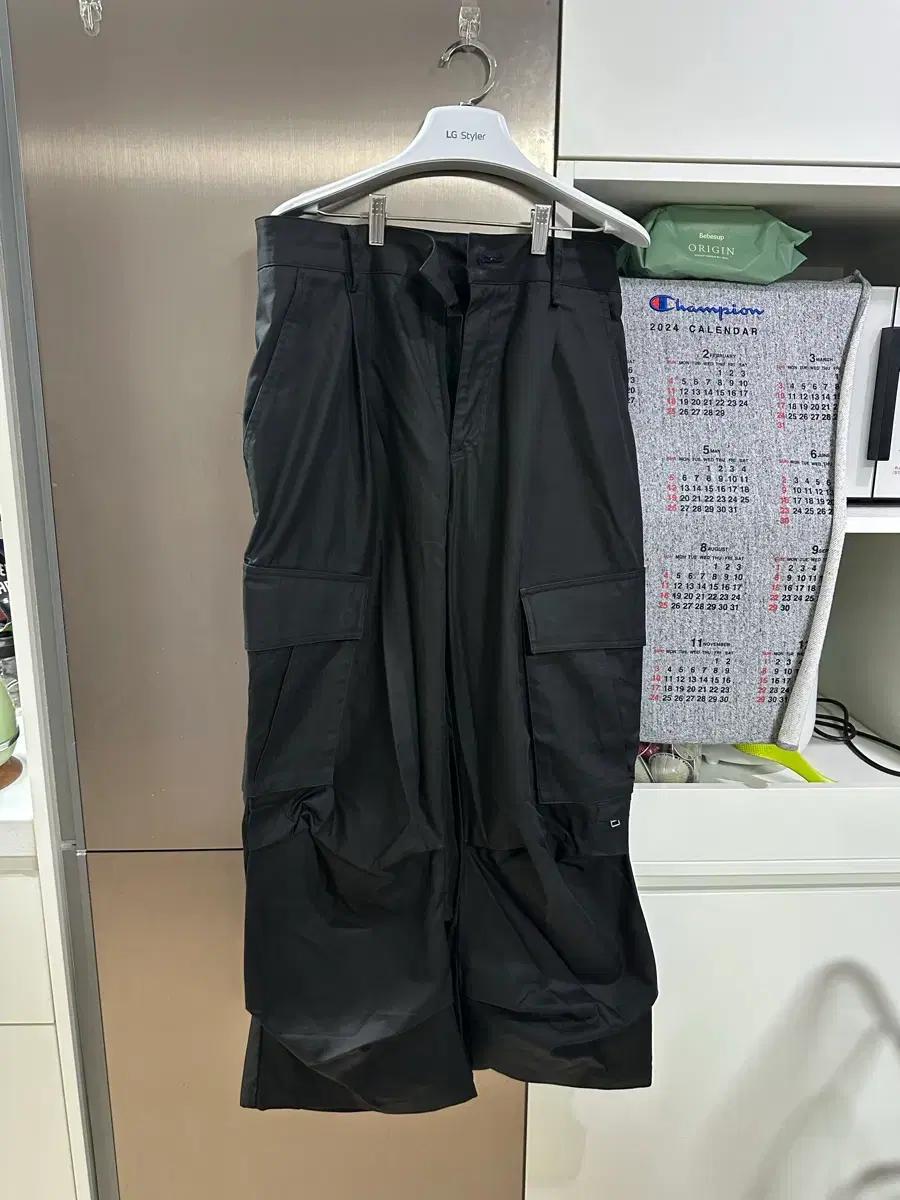 Yiyae 이예 와이드 팬츠 블랙