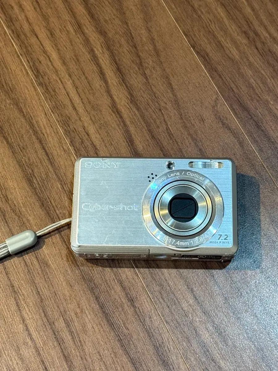 소니 DSC-S750
