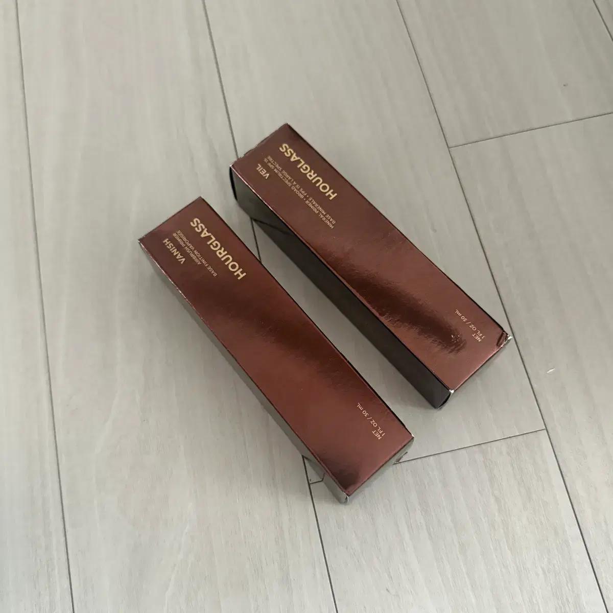 새상품) 아워글래스 베일 & 베니쉬 프라이머