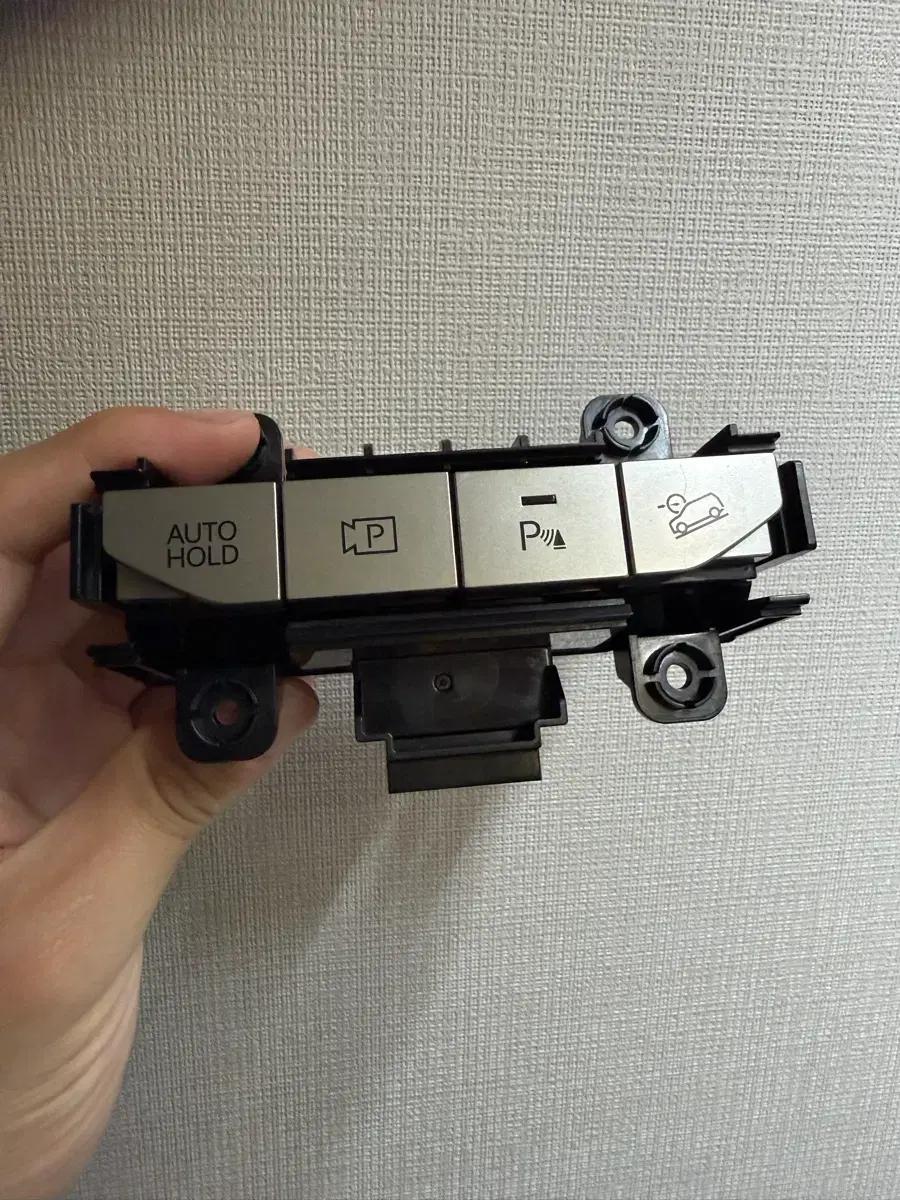 EV3 센터 콘솔버튼 93300EV1100WD