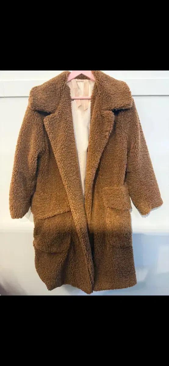 넘버투애니원 브라운 뽀글이 롱 코트