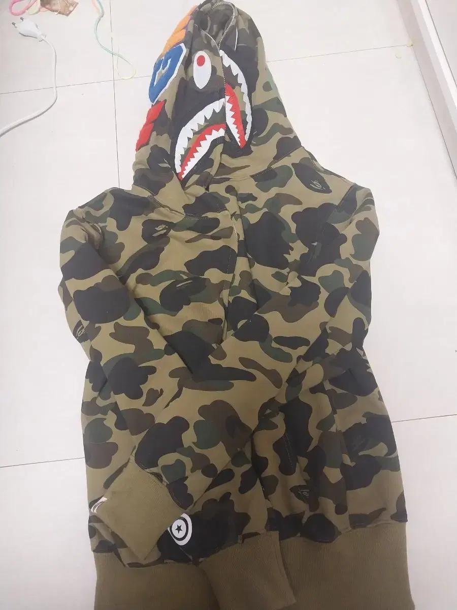 베이프 후드집업