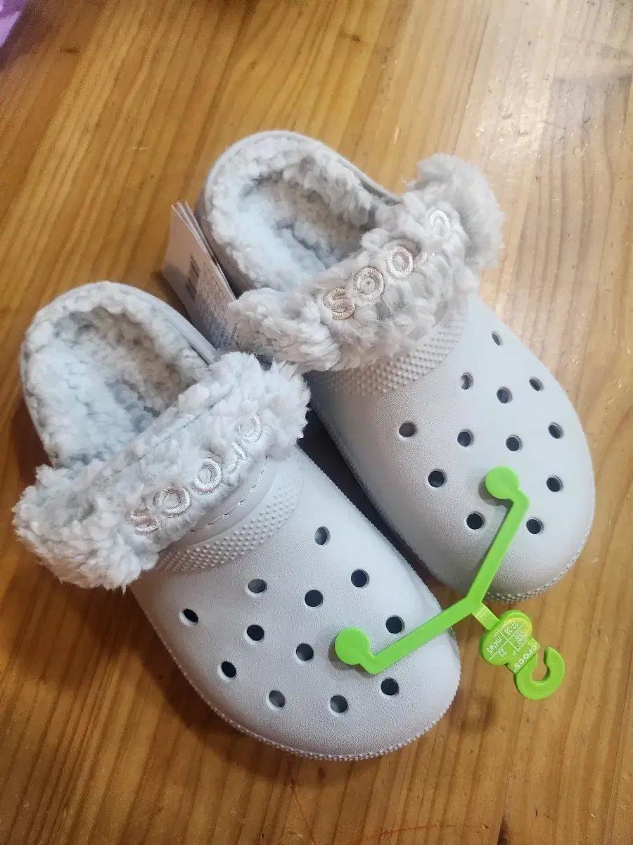 새상품)크록스 클래식 플리스240