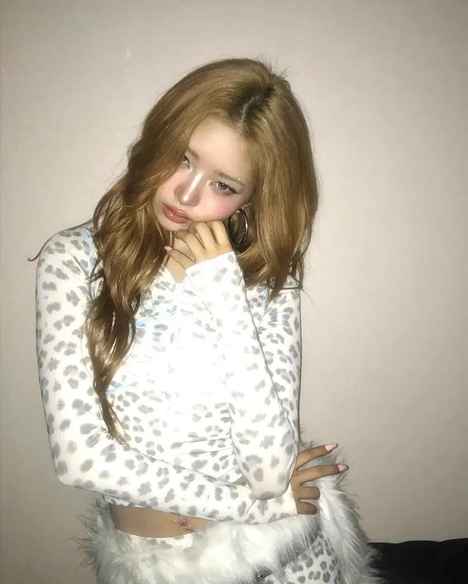 아이브 원영 엠파시 가로 포카 팔아요!