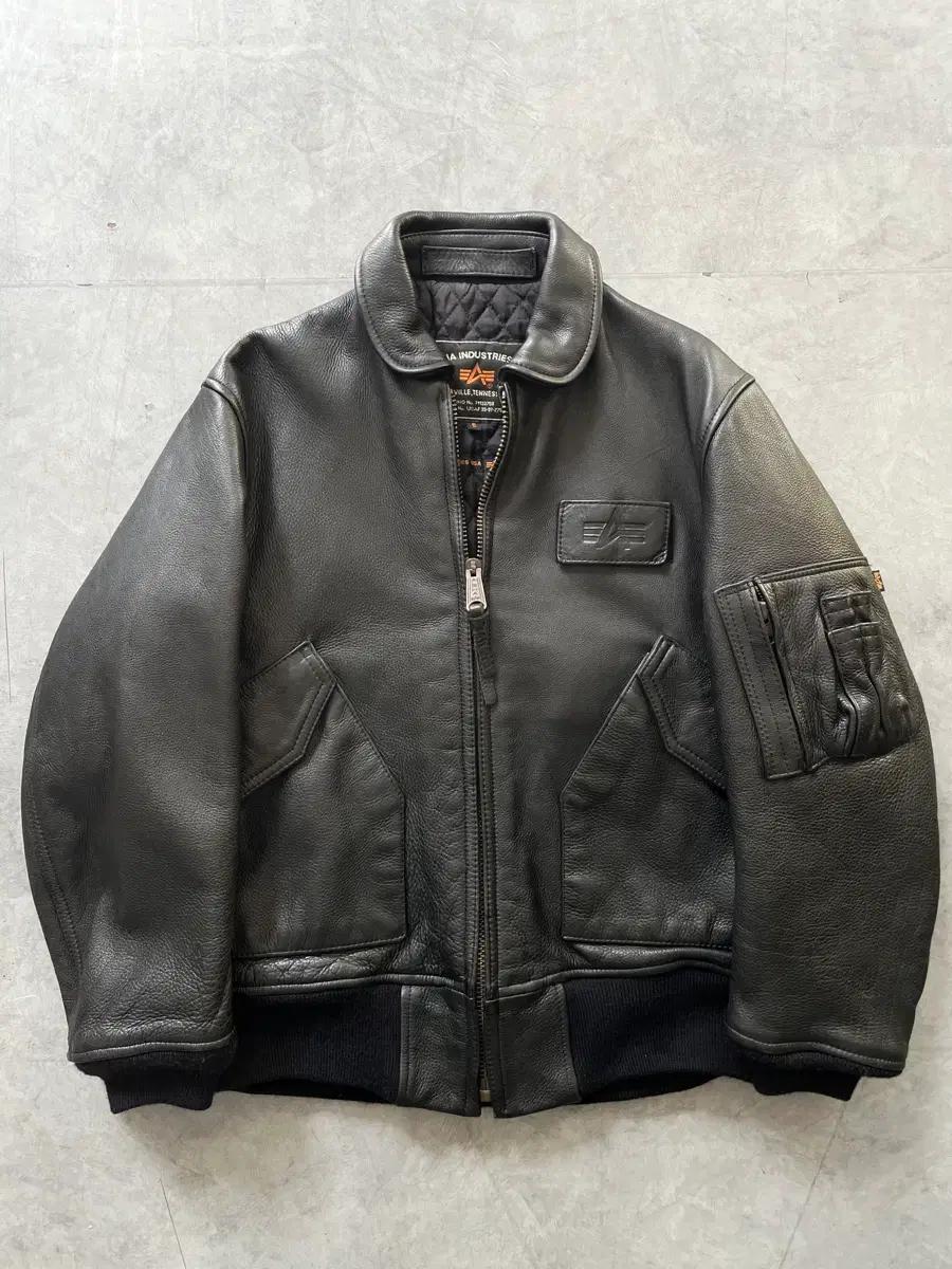 Alpha Industries 알파인더스트리 CWU 레더 자켓