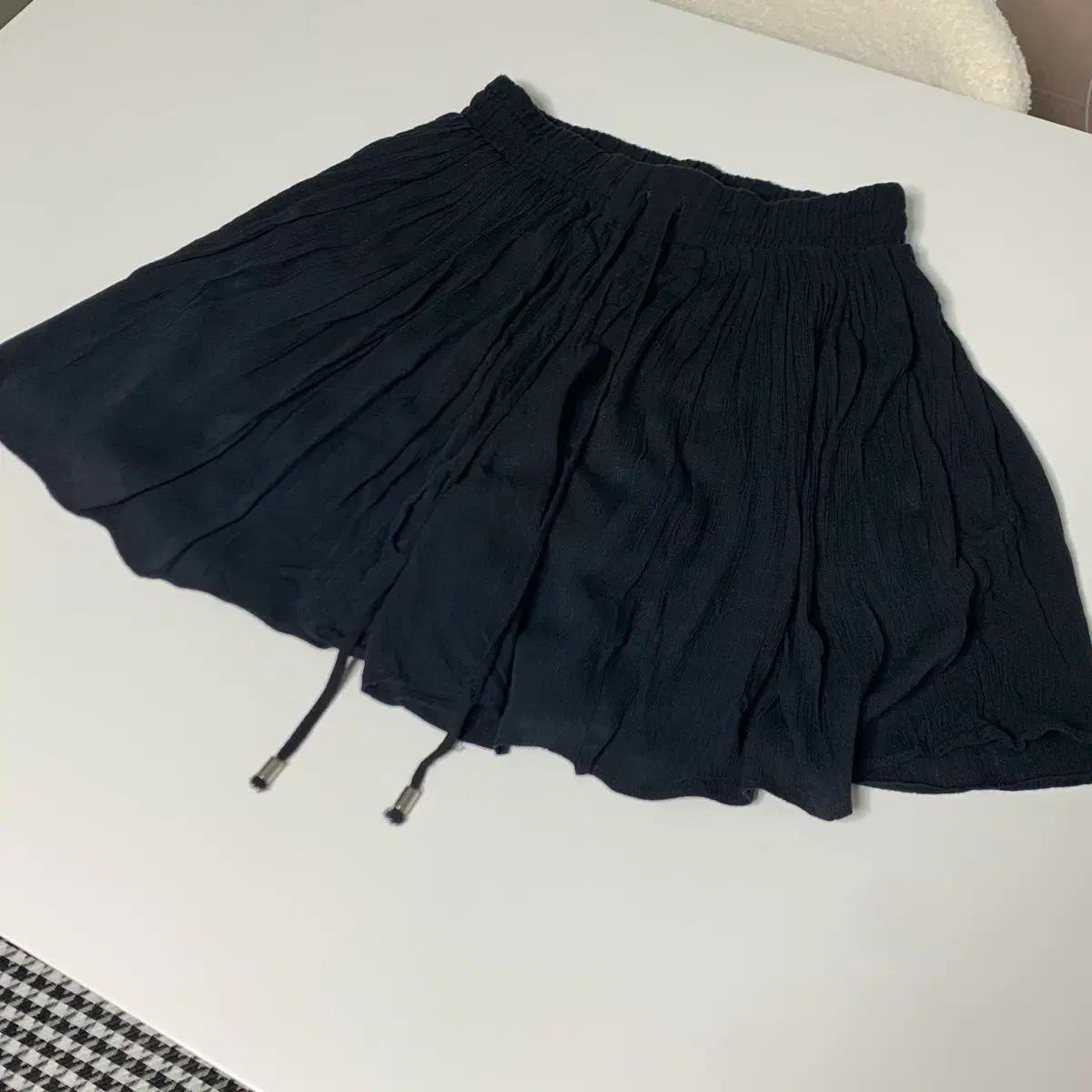 spao 밴딩 플레어 치마바지