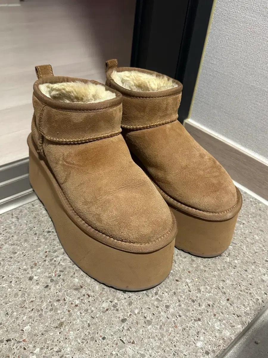 호주어그 부츠 UGG 오즈웨어 플랫폼 울트라 미니 7CM 통굽(체스트넛)