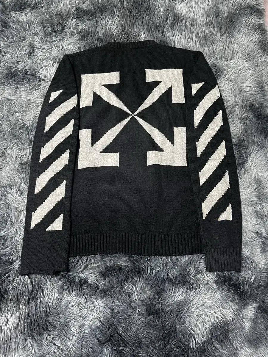 [L size] 오프화이트 애로우 니트