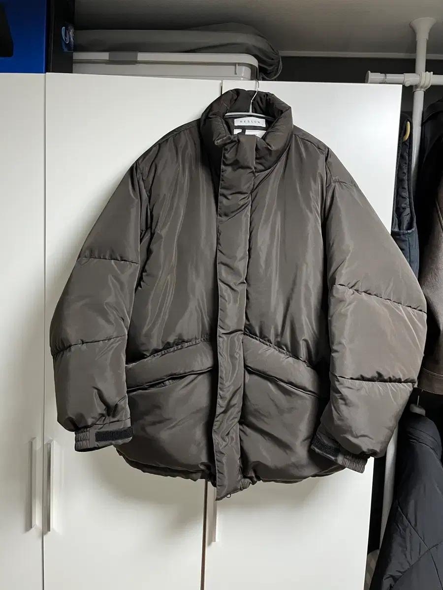 비슬로우/패딩/MINIMAL MOUNTAIN DOWN PARKA