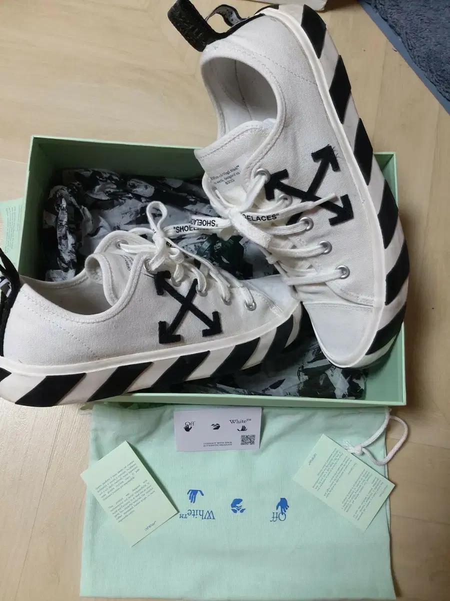 Off-White 오프화이트 캔버스 스니커즈 화이트/블랙