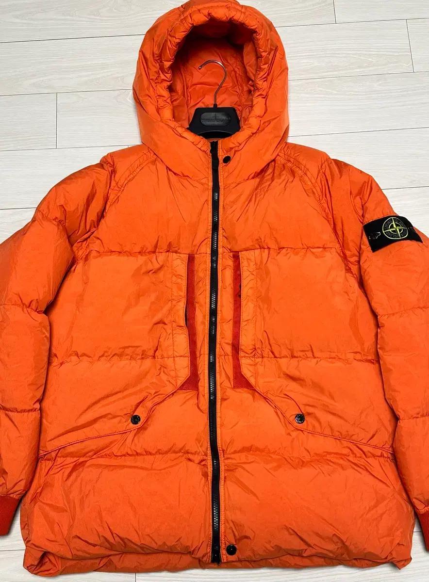스톤아일랜드 크링클랩스 패딩 23fw XL(105-110)