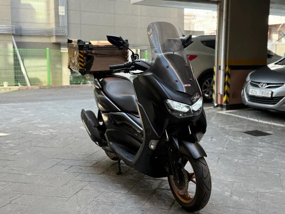 NMAX125 21년식 판매 합니다.