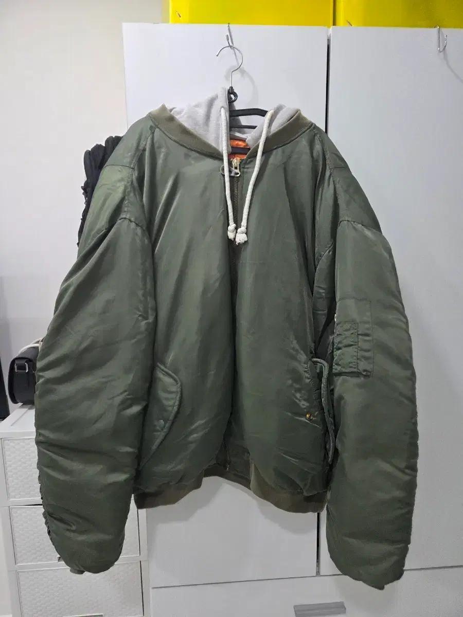 베트멍 Vetements 16FW 초판 후드 봄버