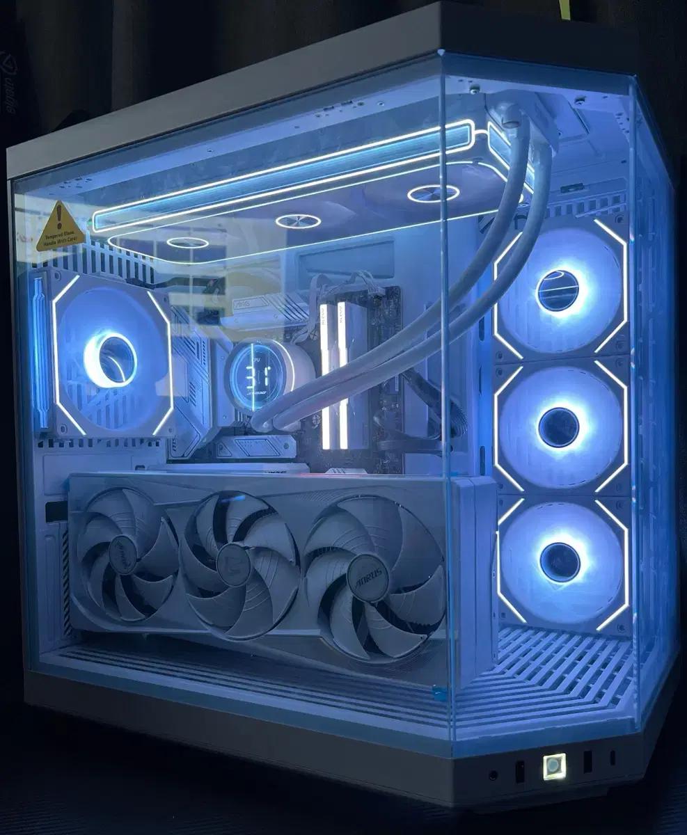 13900k RTX 5080 어로스마스터 아이스 ICE Y70 화이트PC