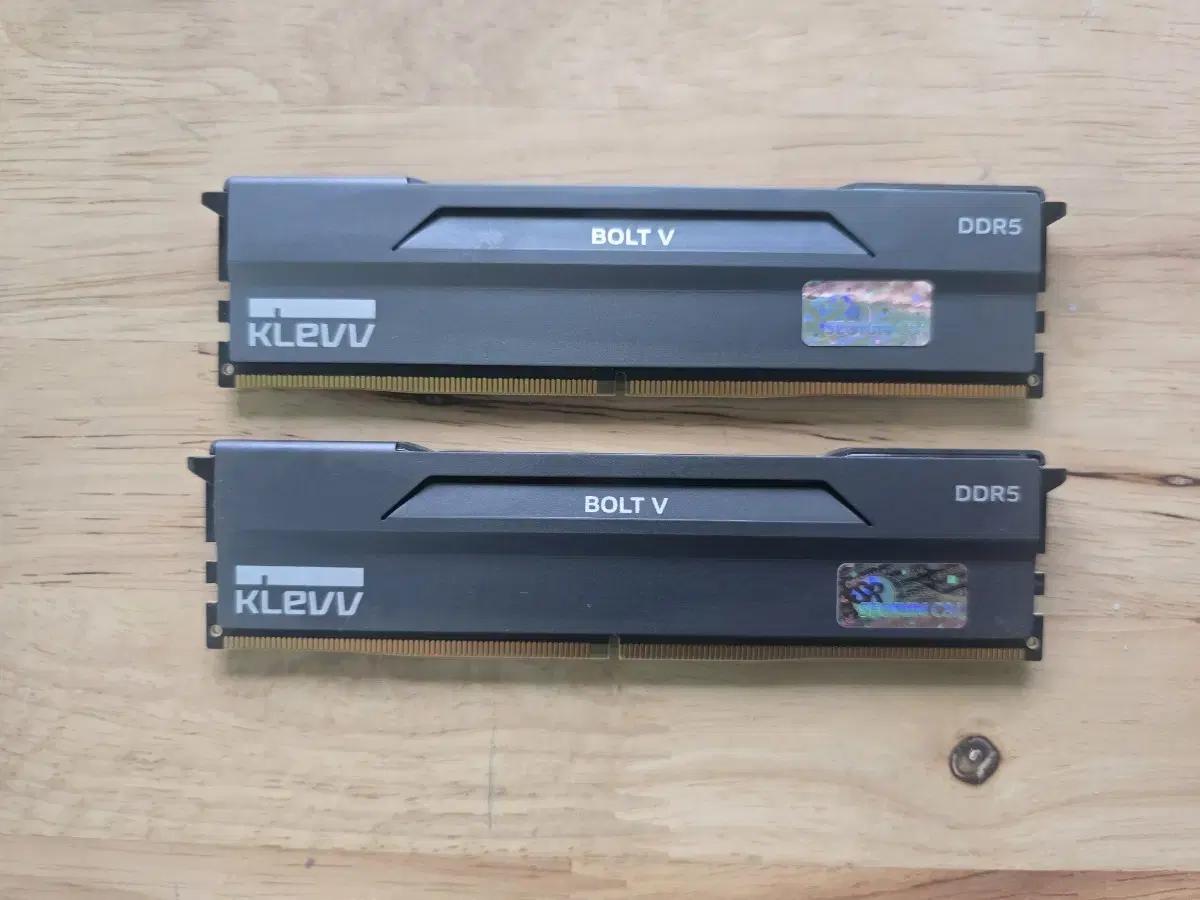 에센코어 클레브 ddr5 6000 cl30 16gb x2  램