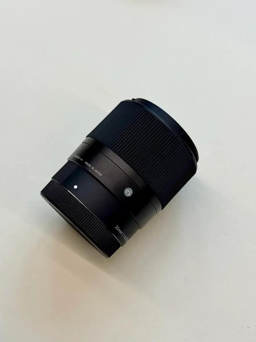 소니 e마운트 시그마 삼식이 30mm F1.4 DC DN 렌즈