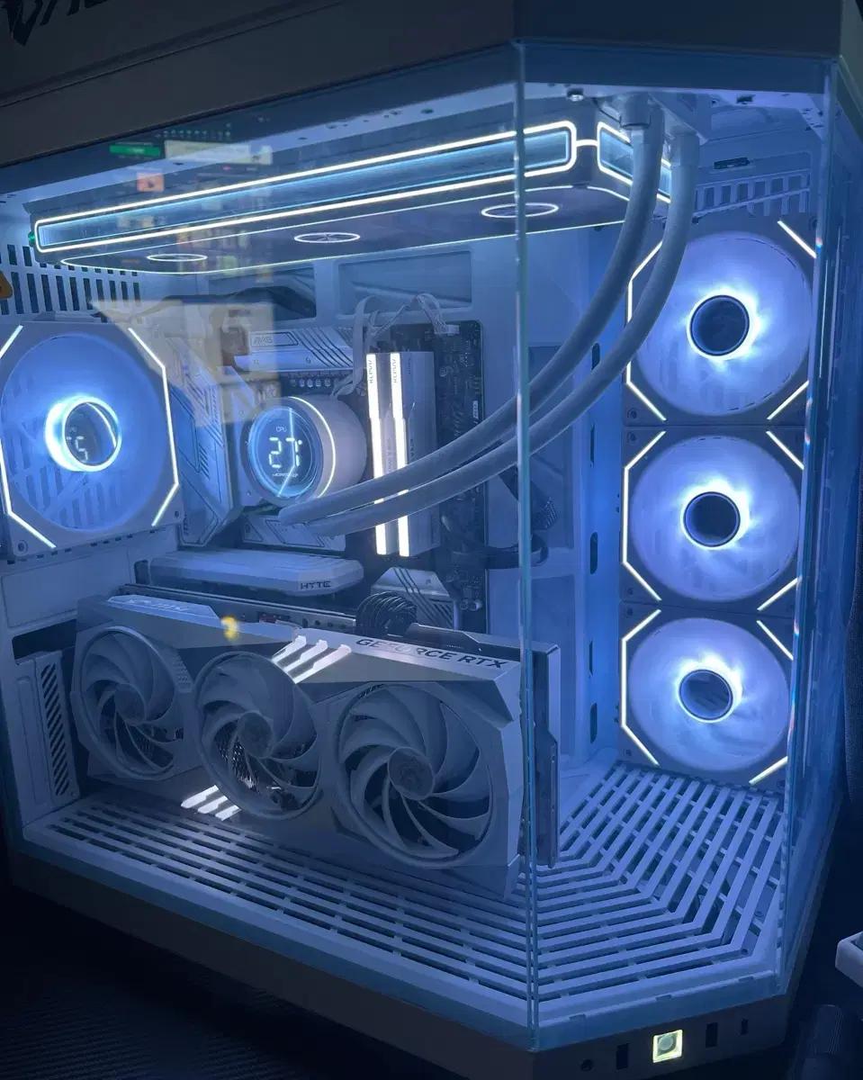 I9 13900k RTX 4070ti 화이트 게이밍 PC 데스크탑