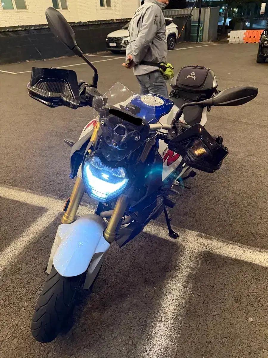 BMW F900R 오토바이 21년식(22년형) 1.2만km