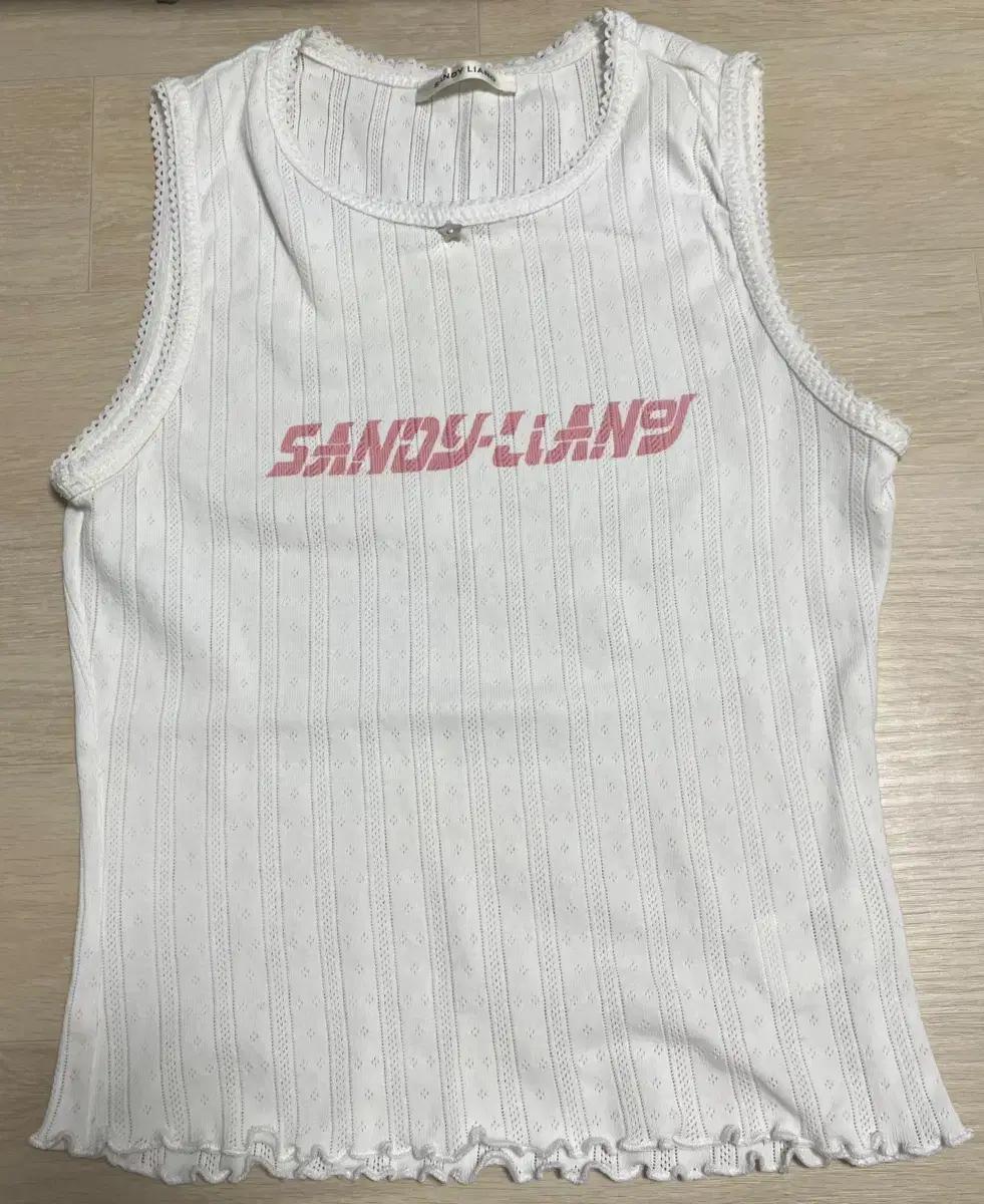 SANDY LIANG 화이트 펀칭 민소매 탑