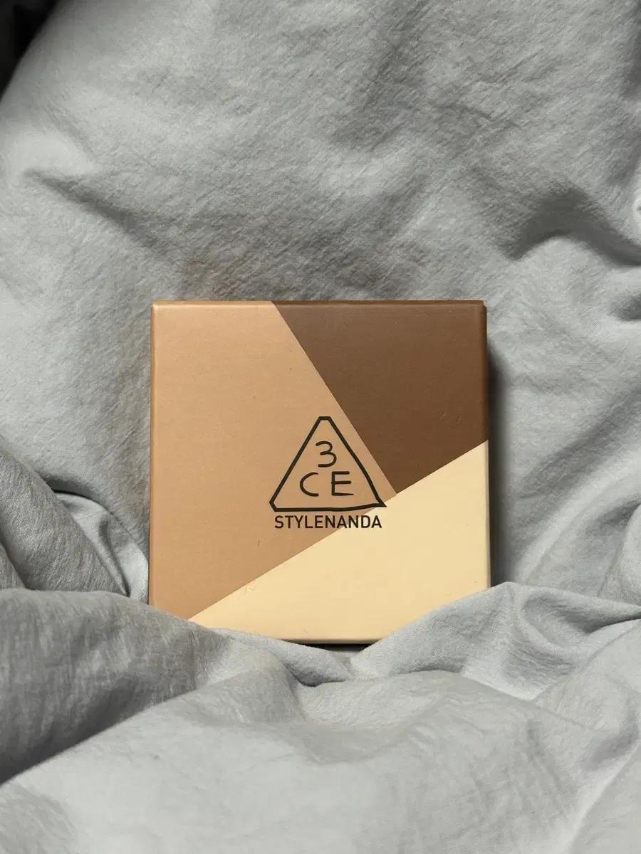 3CE 컬러 그리드 아이섀도우 버터크림