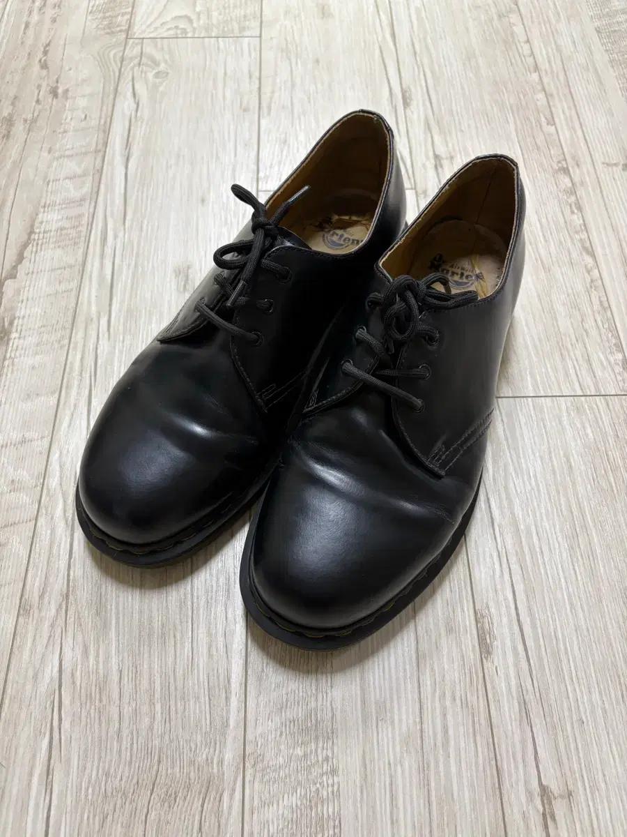 닥터마틴 1461 3홀 스무스 280