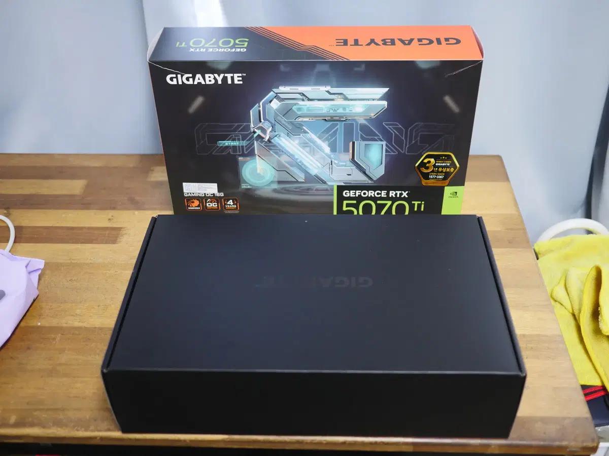 기가바이트 RTX 5070 Ti 16GB GDDR7 외장그래픽 풀박스