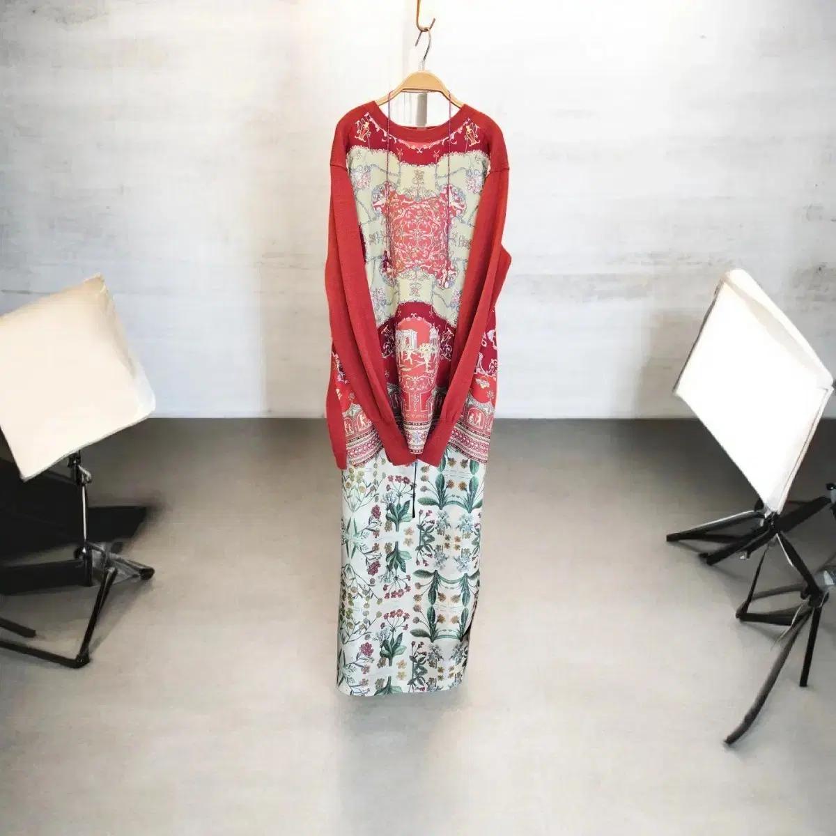 ETRO Milano 버건디 컬러의 니트웨어