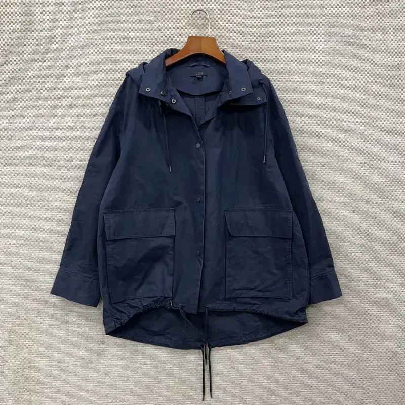 코스 COS 오버핏 피쉬테일 후 자켓 XS A06896