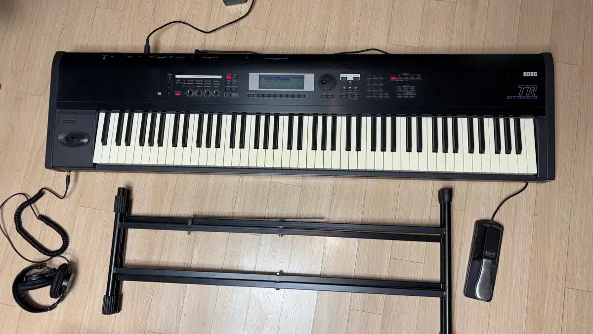 KORG TR 88 신디사이저